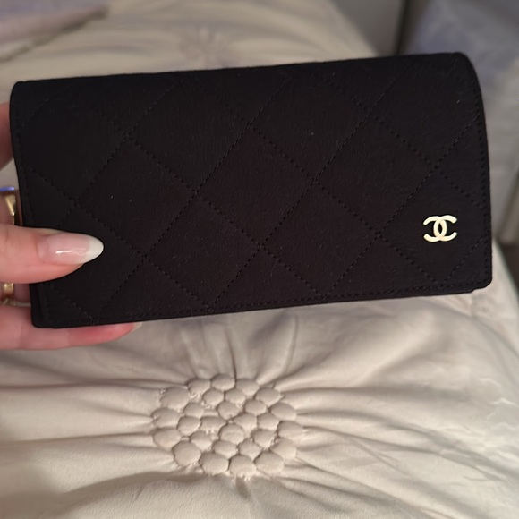 Chanel eyeglass/sunglass case - Picture 7 of 7